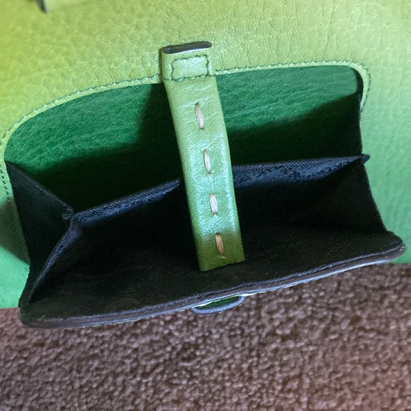 BCBG HOBO LEATHER GREEN OMBRE BAG - Picture 4 of 8